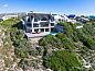 Verblijf 12027228 • Vakantiewoning West-Kaap • Whale Huys Luxury Oceanfront Eco Villa  • 9 van 26