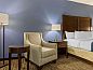 Verblijf 15625504 • Vakantie appartement Midwesten • Comfort Inn Arlington Heights-OHare Airport  • 13 van 26