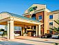 Verblijf 3525601 • Vakantie appartement Texas • Holiday Inn Express Hotel & Suites Waller, an IHG Hotel  • 1 van 26