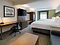 Verblijf 5625103 • Vakantie appartement New England • Holiday Inn Express & Suites Bradley Airport, an IHG Hotel  • 8 van 26