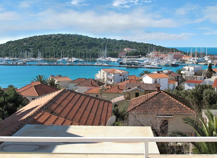 Guest house 1039823 • Apartment Dalmatia • Appartement Ela (ROZ330) 