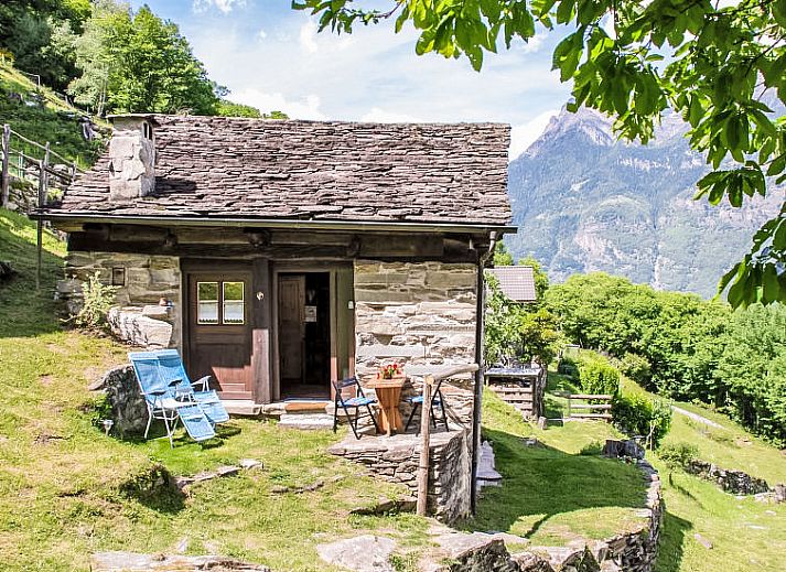 Verblijf 1834402 • Vakantiewoning Ticino / Tessin • Vakantiehuis Rustico Fey 