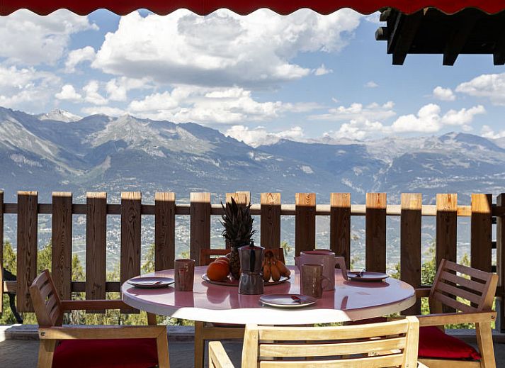 Verblijf 18413701 • Vakantiewoning Wallis / Valais • Vakantiehuis Chalet Mayens 