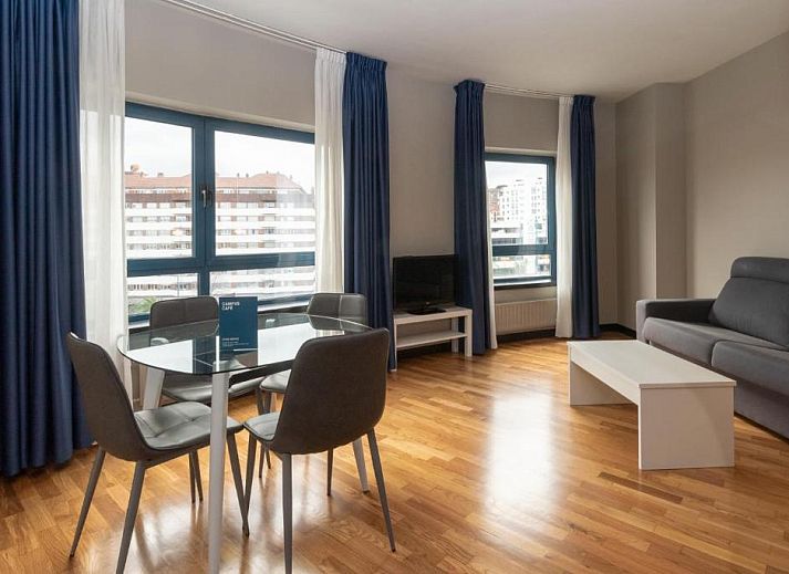 Guest house 41221109 • Apartment Green Spain • Aparthotel Campus 