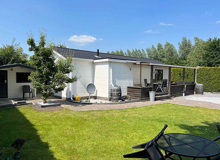 Guest house 550303 • Holiday property Noordwest Overijssel • Prachtig gelegen 4 persoons chalet nabij Vollenhove en 