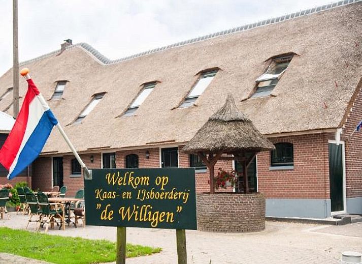 Verblijf 560927 • Vakantiewoning Utrecht noord • Boerderijappartement voor 4 pers. a/d Vecht 