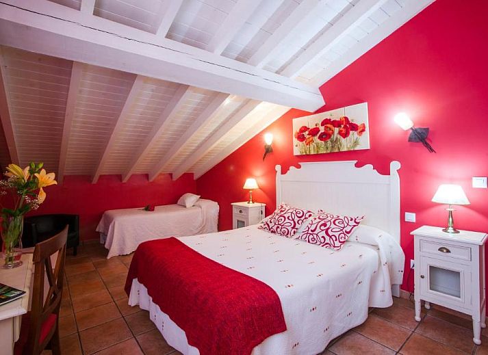 Verblijf 56921102 • Vakantie appartement Het groene Spanje • Posada Las Tres Mentiras de Santillana del Mar 