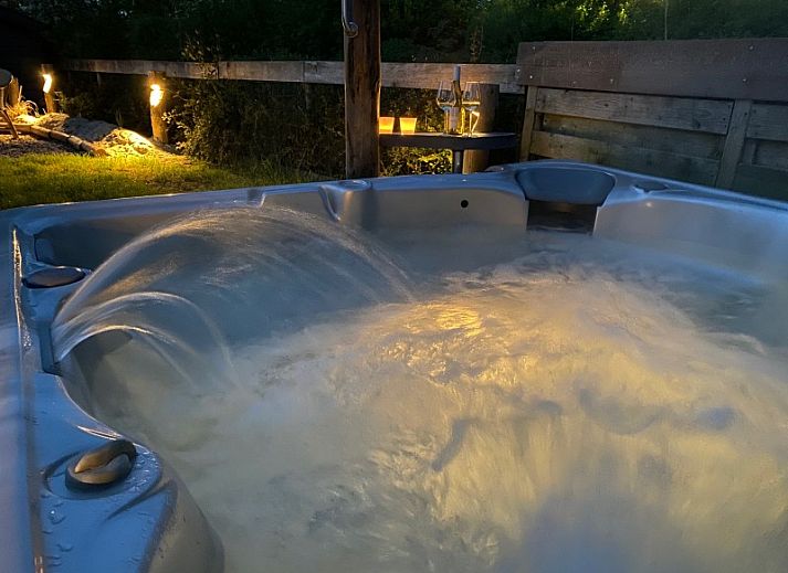 Verblijf 661217 • Vakantiewoning Goeree-Overflakkee • ZeeLandZon met jacuzzi en sauna 