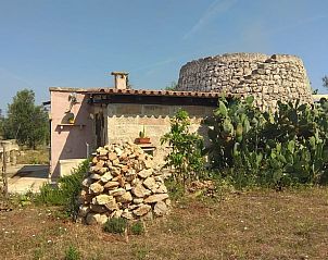 Guest house 08513701 • Holiday property Apulia / Puglia • Huisje in stracca 