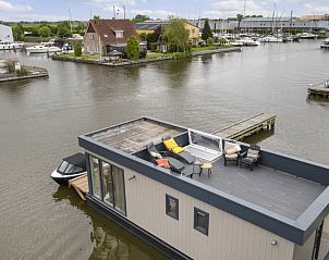 Guest house 091001 • Holiday property Slotermeer • Vakantiehuis Harboursuite 2 incl. motorboot 