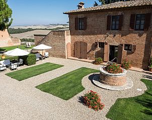 Guest house 09527701 • Holiday property Tuscany / Elba • Tenuta Crete Senesi 