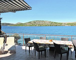 Guest house 1033401 • Apartment Dalmatia • Appartement Andriana (SIB225) 