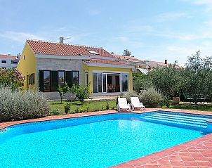 Guest house 1033989 • Holiday property Dalmatia • Vakantiehuis Yellow House 