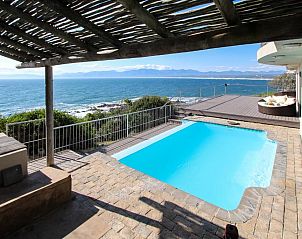 Verblijf 12027228 • Vakantiewoning West-Kaap • Whale Huys Luxury Oceanfront Eco Villa 