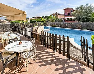 Guest house 1561009 • Holiday property Costa Dorada • Vakantiehuis Oasis 