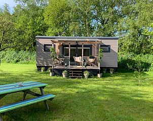 Guest house 260613 • Holiday property Het Friese platteland • Vakantiehuis in Blesdijke 