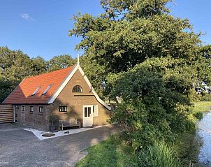 Verblijf 2614404 • Vakantiewoning Het Friese platteland • 6-persoons boerderijhuisje vlakbij het Sneekermeer 