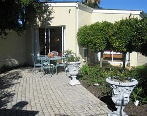 Verblijf 3627205 • Vakantiewoning West-Kaap • Navona Constantia Guest Cottage 