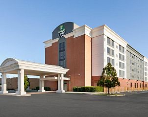 Verblijf 5825303 • Vakantie appartement Zuiden • Holiday Inn Express Hotel & Suites Norfolk Airport, an IHG H 